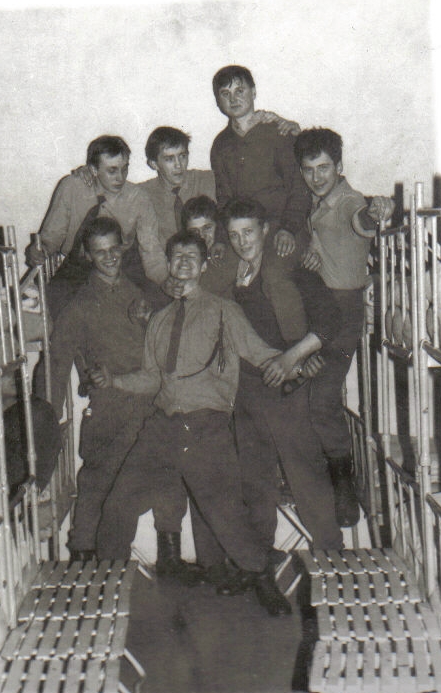 PV1988 5.jpg